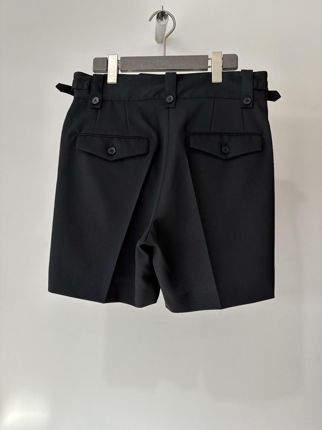 DAIRIKU<br />Jerome Wool Gurkha Half Slacks / Black<img class='new_mark_img2' src='https://img.shop-pro.jp/img/new/icons47.gif' style='border:none;display:inline;margin:0px;padding:0px;width:auto;' />