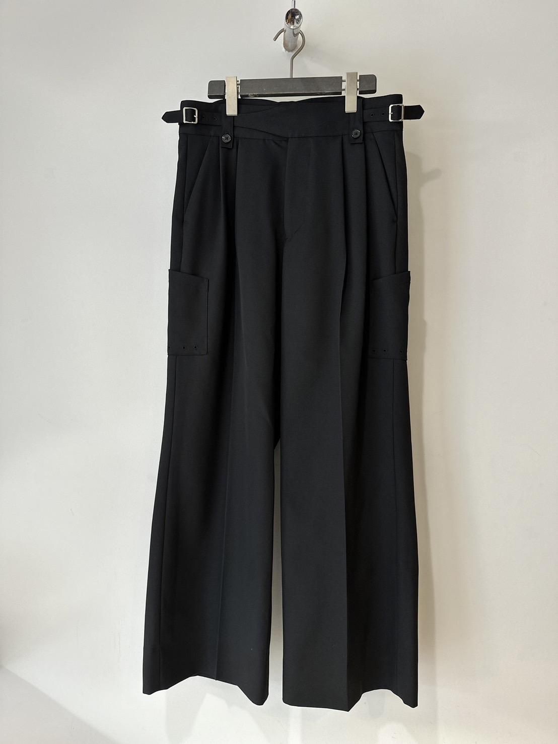 DAIRIKU<br />Tailored Hem Layered Hight West Wide Slacks / Black<img class='new_mark_img2' src='https://img.shop-pro.jp/img/new/icons47.gif' style='border:none;display:inline;margin:0px;padding:0px;width:auto;' />