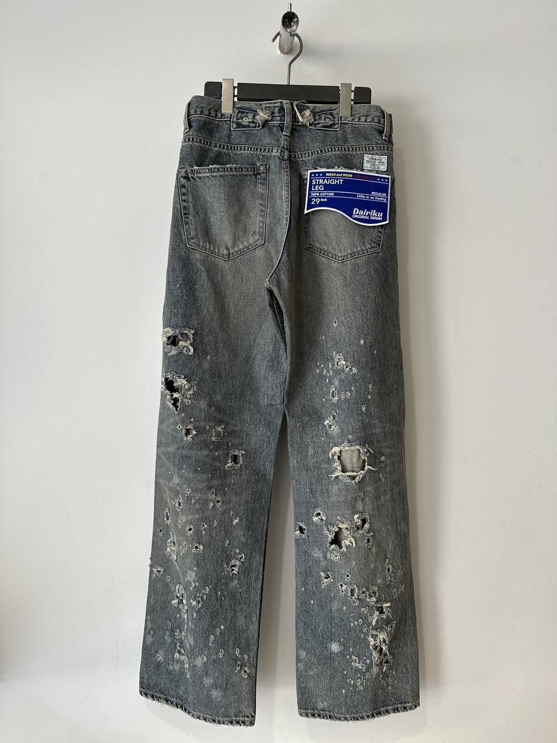 DAIRIKU<br />Damage Straight Denim Pants / Indigo<img class='new_mark_img2' src='https://img.shop-pro.jp/img/new/icons14.gif' style='border:none;display:inline;margin:0px;padding:0px;width:auto;' />
