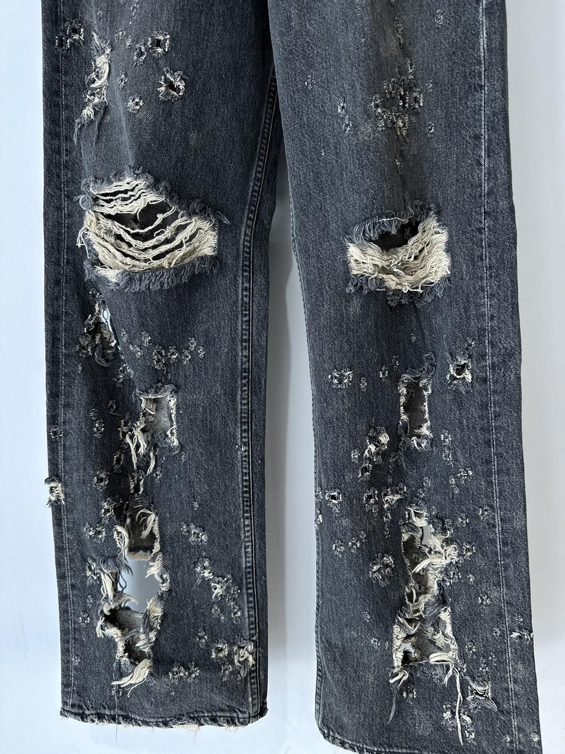 DAIRIKU<br />Damage Straight Denim Pants / Black<img class='new_mark_img2' src='https://img.shop-pro.jp/img/new/icons14.gif' style='border:none;display:inline;margin:0px;padding:0px;width:auto;' />
