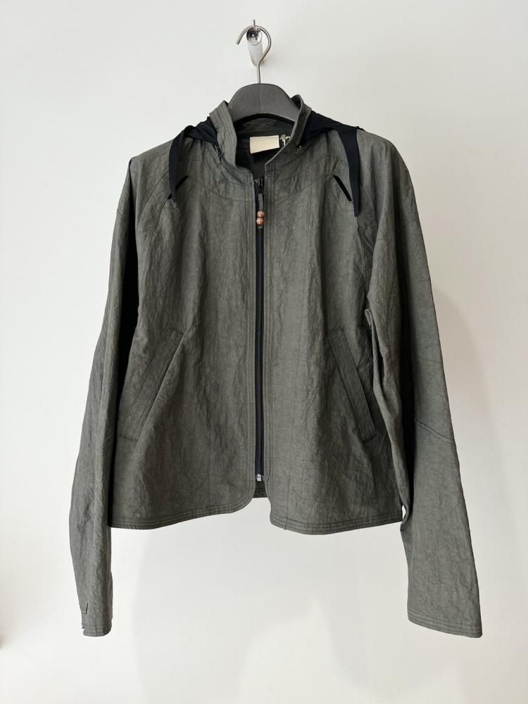 JIAN YE<br />BASIC UNIT 01 / CHARCOAL<img class='new_mark_img2' src='https://img.shop-pro.jp/img/new/icons47.gif' style='border:none;display:inline;margin:0px;padding:0px;width:auto;' />