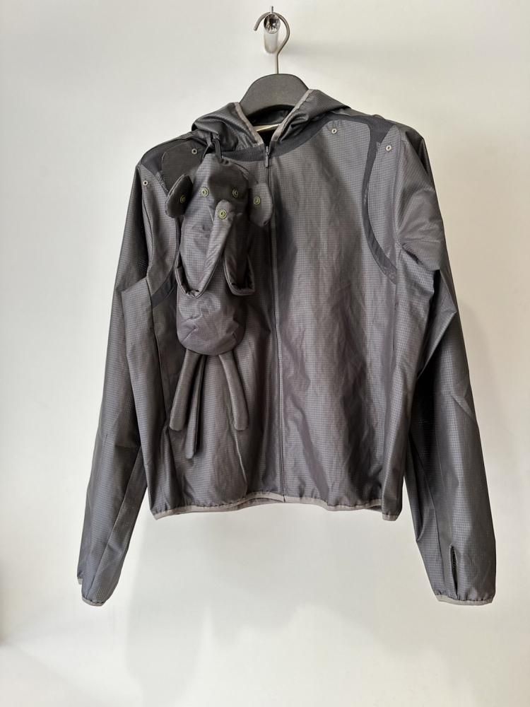 JIAN YE<br />BASIC UNIT 05 / CHARCOAL<img class='new_mark_img2' src='https://img.shop-pro.jp/img/new/icons14.gif' style='border:none;display:inline;margin:0px;padding:0px;width:auto;' />