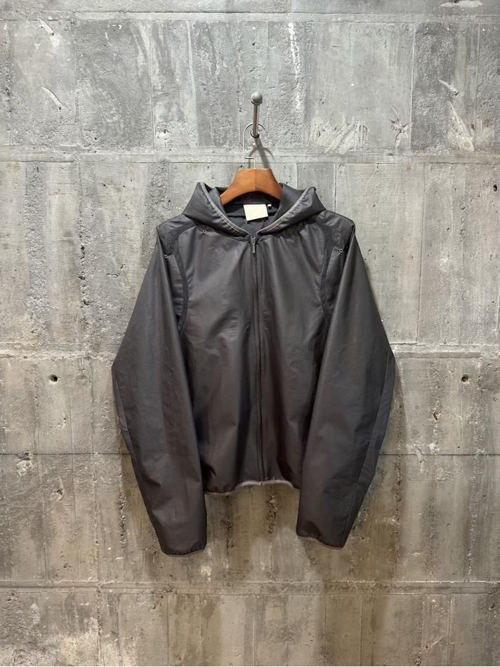 JIAN YE<br />BASIC UNIT 05 / CHARCOAL<img class='new_mark_img2' src='https://img.shop-pro.jp/img/new/icons14.gif' style='border:none;display:inline;margin:0px;padding:0px;width:auto;' />