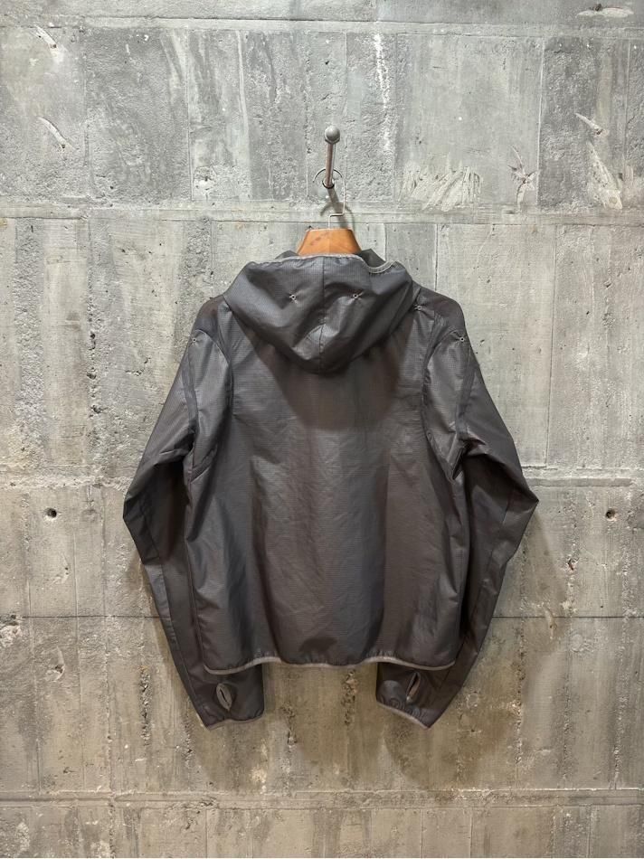 JIAN YE<br />BASIC UNIT 05 / CHARCOAL<img class='new_mark_img2' src='https://img.shop-pro.jp/img/new/icons14.gif' style='border:none;display:inline;margin:0px;padding:0px;width:auto;' />