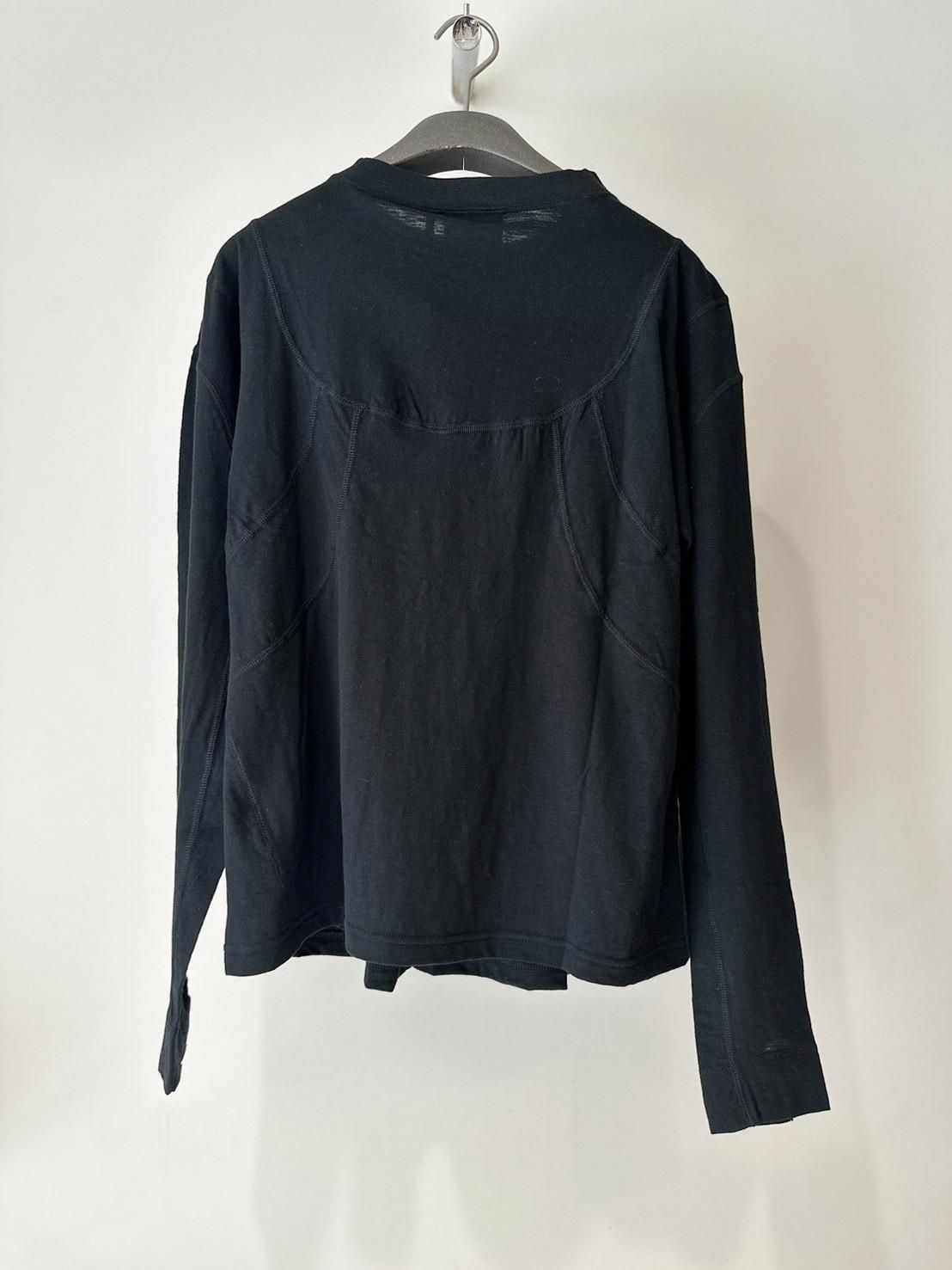 JIAN YE<br />GATHER TOP / BLACK<img class='new_mark_img2' src='https://img.shop-pro.jp/img/new/icons47.gif' style='border:none;display:inline;margin:0px;padding:0px;width:auto;' />