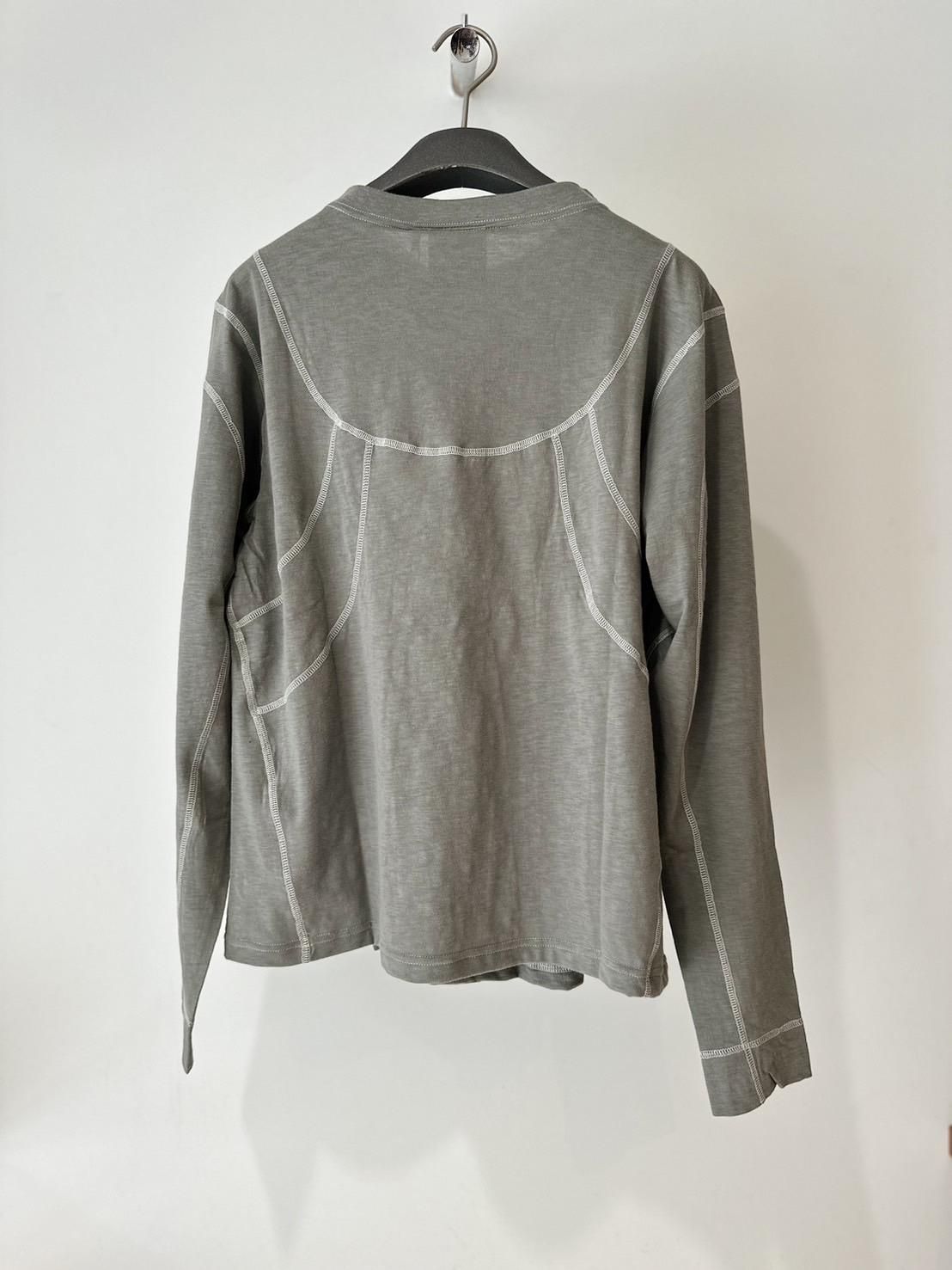 JIAN YE<br />GATHER TOP / OLIVE<img class='new_mark_img2' src='https://img.shop-pro.jp/img/new/icons47.gif' style='border:none;display:inline;margin:0px;padding:0px;width:auto;' />