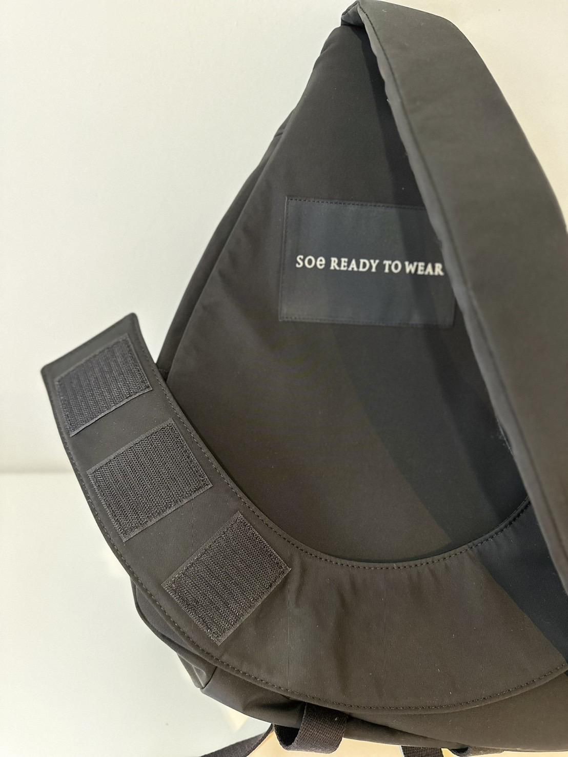 soe<br />Triangle Bag Solotex / BLACK<img class='new_mark_img2' src='https://img.shop-pro.jp/img/new/icons47.gif' style='border:none;display:inline;margin:0px;padding:0px;width:auto;' />
