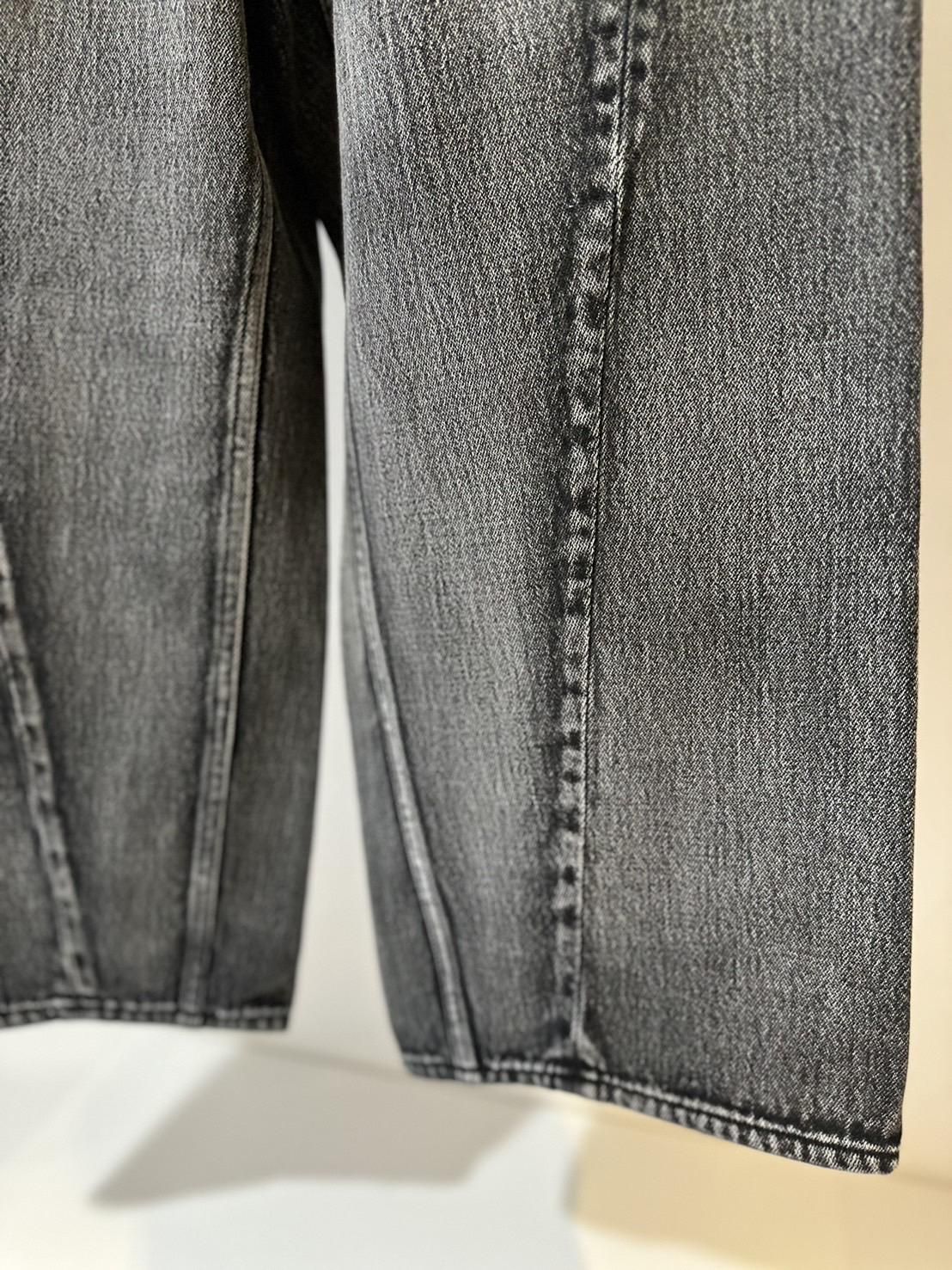soe<br />9/10 Iength 3D Jeans / BLACK<img class='new_mark_img2' src='https://img.shop-pro.jp/img/new/icons14.gif' style='border:none;display:inline;margin:0px;padding:0px;width:auto;' />