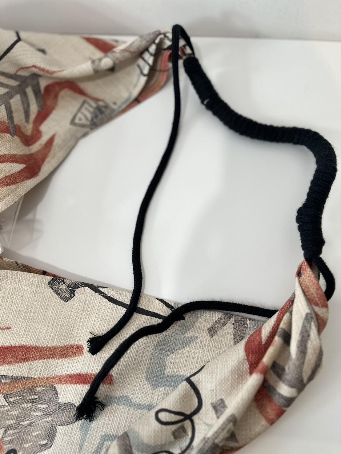 EMAM<br />Motif print  code bag / ORANGE<img class='new_mark_img2' src='https://img.shop-pro.jp/img/new/icons47.gif' style='border:none;display:inline;margin:0px;padding:0px;width:auto;' />