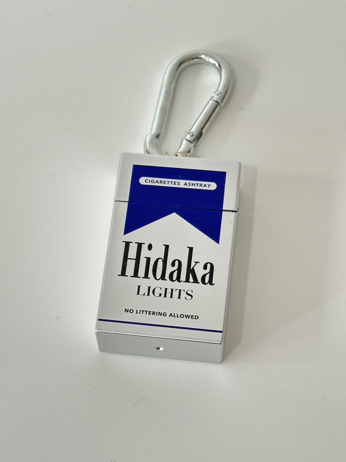 HIDAKA<br />PORTABLE ASHTRAY- MARLBORO / BLUE<img class='new_mark_img2' src='https://img.shop-pro.jp/img/new/icons14.gif' style='border:none;display:inline;margin:0px;padding:0px;width:auto;' />