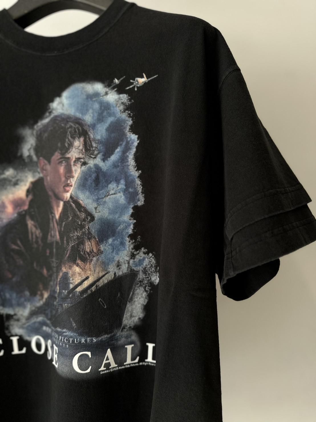 DAIRIKU<br />Movie CLOSE CALL Swtching Tee / Black<img class='new_mark_img2' src='https://img.shop-pro.jp/img/new/icons14.gif' style='border:none;display:inline;margin:0px;padding:0px;width:auto;' />