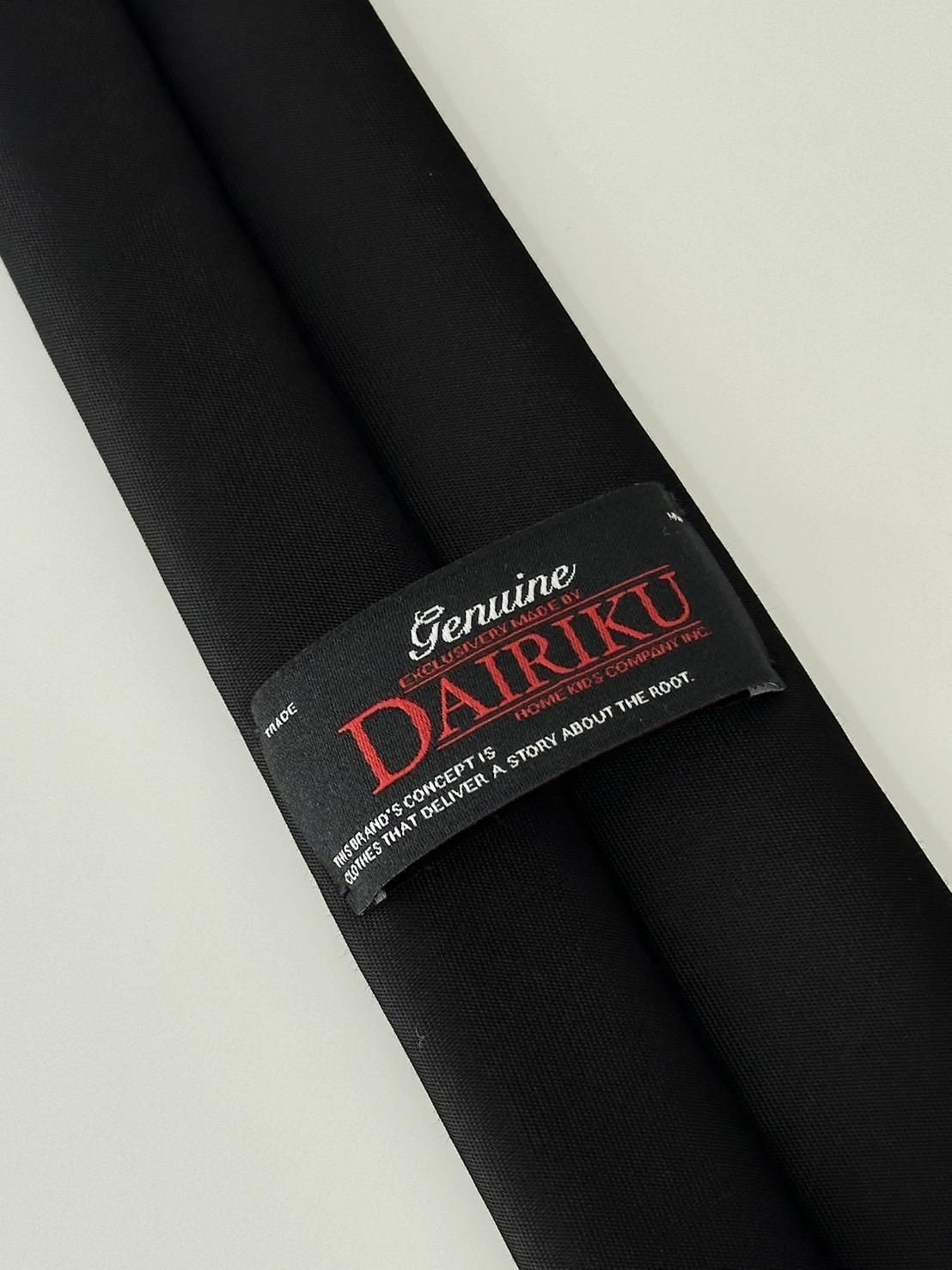 DAIRIKU<br />Neckrace Embroidery Silk Tie / Black<img class='new_mark_img2' src='https://img.shop-pro.jp/img/new/icons14.gif' style='border:none;display:inline;margin:0px;padding:0px;width:auto;' />