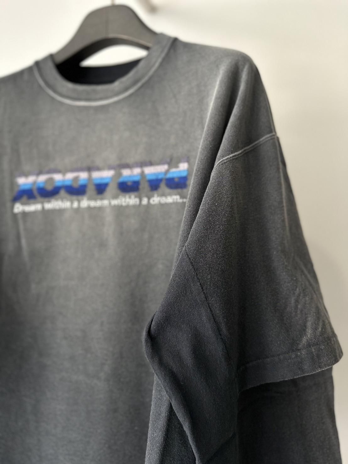 DAIRIKU<br />PARADOX Emboidery Swithing Tee / Black <img class='new_mark_img2' src='https://img.shop-pro.jp/img/new/icons47.gif' style='border:none;display:inline;margin:0px;padding:0px;width:auto;' />