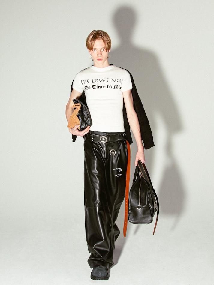 DAIRIKU<br />Docking Lettered Knit / White&Black<img class='new_mark_img2' src='https://img.shop-pro.jp/img/new/icons14.gif' style='border:none;display:inline;margin:0px;padding:0px;width:auto;' />
