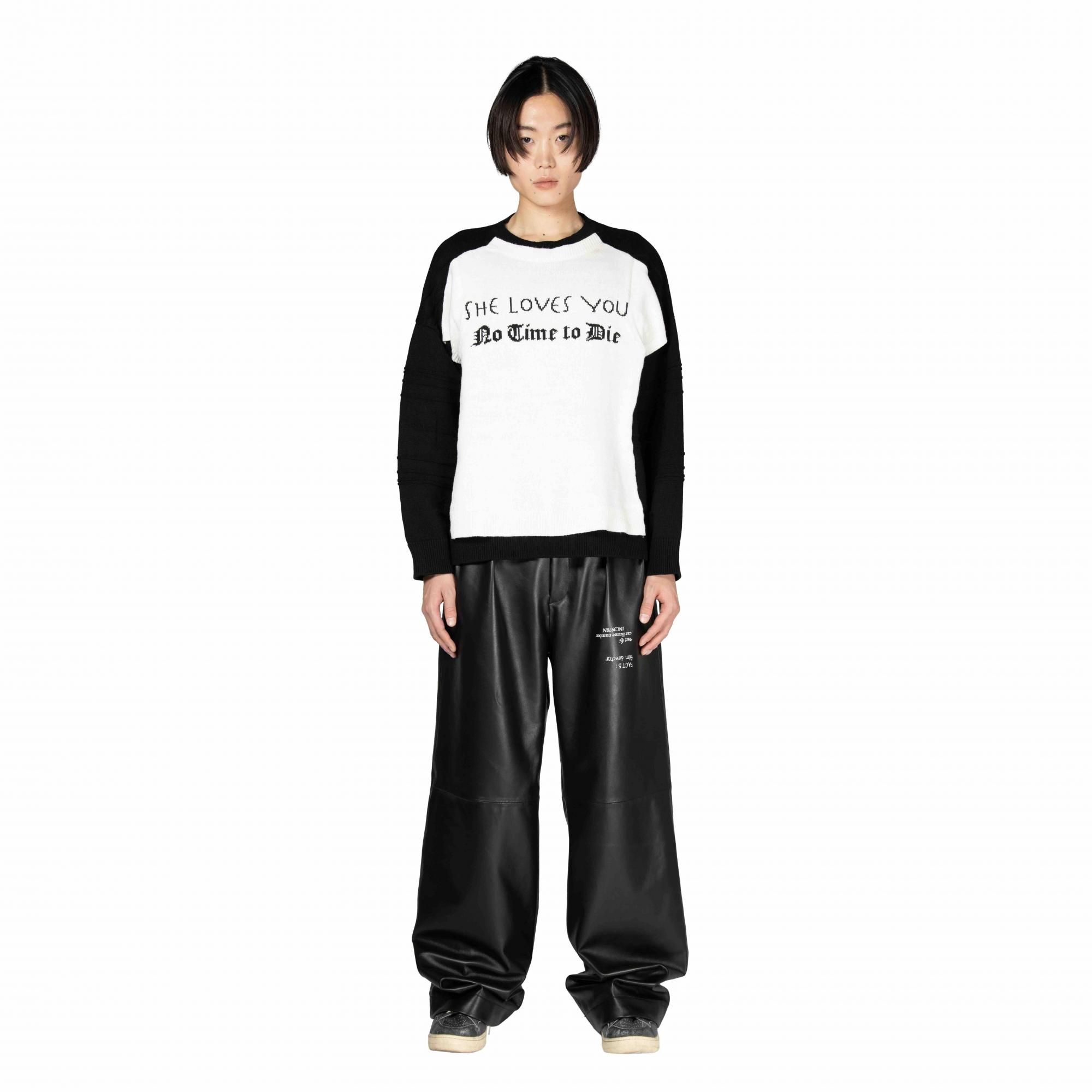 DAIRIKU<br />Docking Lettered Knit / White&Black<img class='new_mark_img2' src='https://img.shop-pro.jp/img/new/icons14.gif' style='border:none;display:inline;margin:0px;padding:0px;width:auto;' />