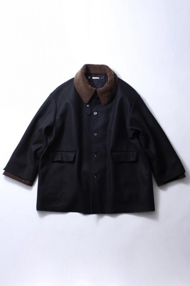 soe<br />Layered Mouton Collar Coat / BLACK<img class='new_mark_img2' src='https://img.shop-pro.jp/img/new/icons14.gif' style='border:none;display:inline;margin:0px;padding:0px;width:auto;' />