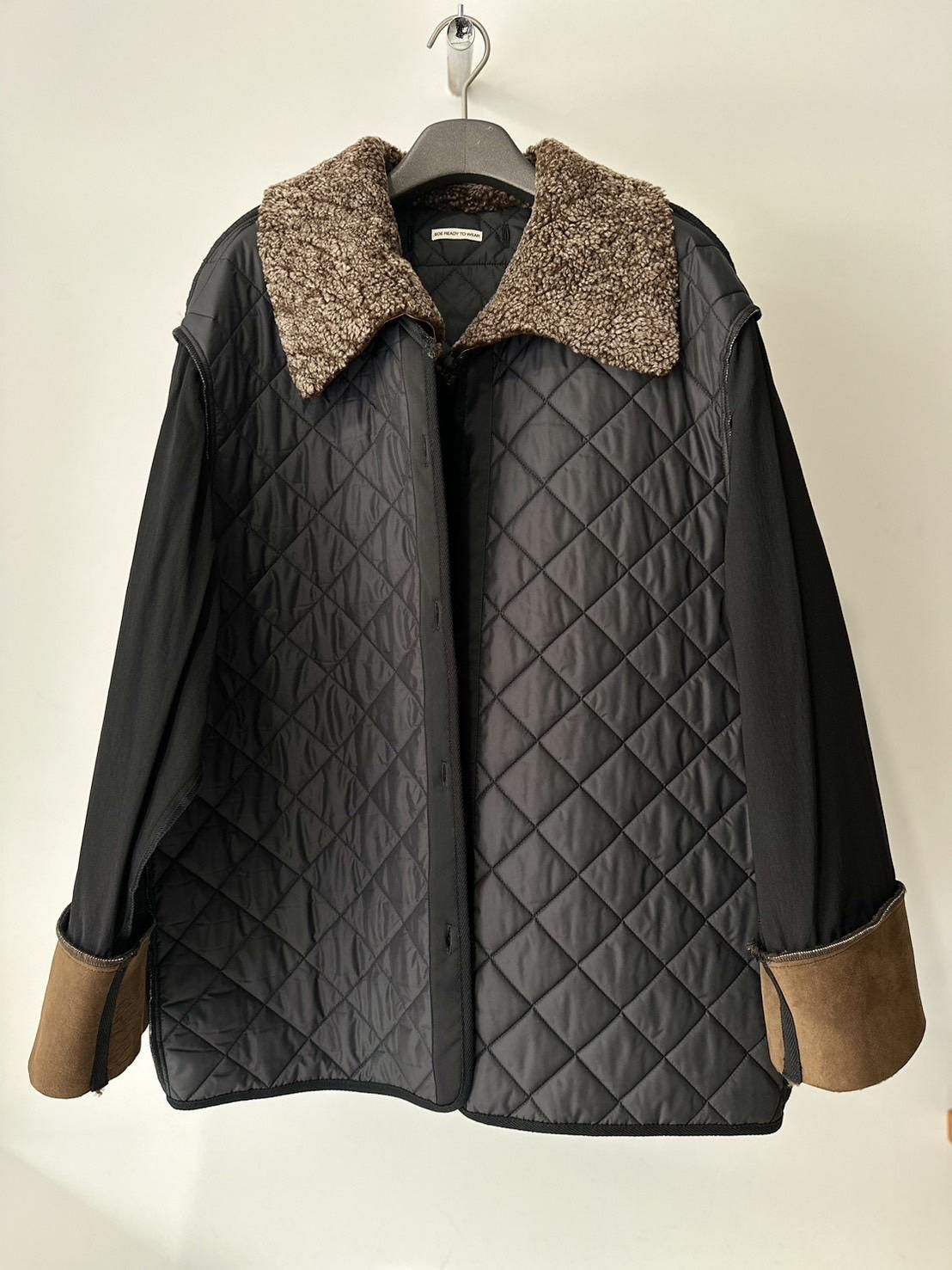 soe<br />Layered Mouton Collar Coat / BLACK<img class='new_mark_img2' src='https://img.shop-pro.jp/img/new/icons14.gif' style='border:none;display:inline;margin:0px;padding:0px;width:auto;' />