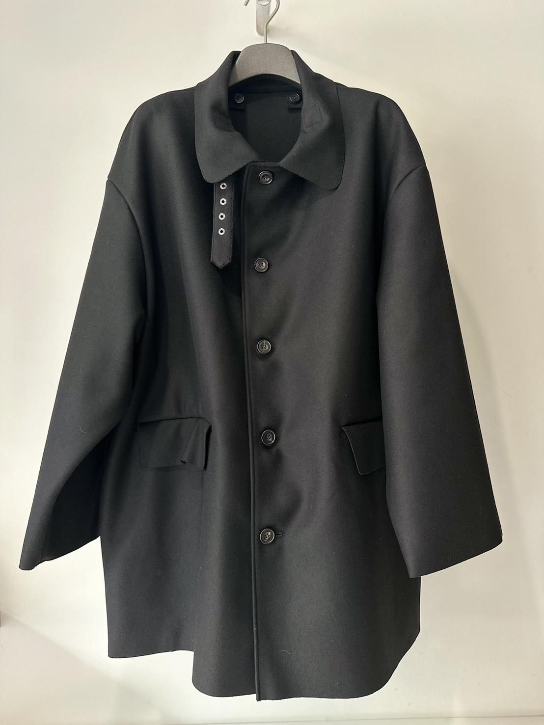 soe<br />Layered Mouton Collar Coat / BLACK<img class='new_mark_img2' src='https://img.shop-pro.jp/img/new/icons14.gif' style='border:none;display:inline;margin:0px;padding:0px;width:auto;' />