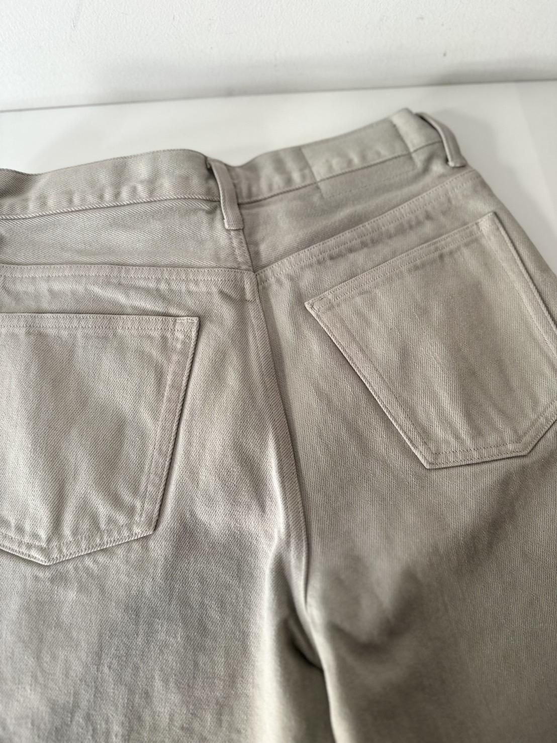 soe<br />Dye Migration Regular Jeans / ICE GRAY<img class='new_mark_img2' src='https://img.shop-pro.jp/img/new/icons14.gif' style='border:none;display:inline;margin:0px;padding:0px;width:auto;' />