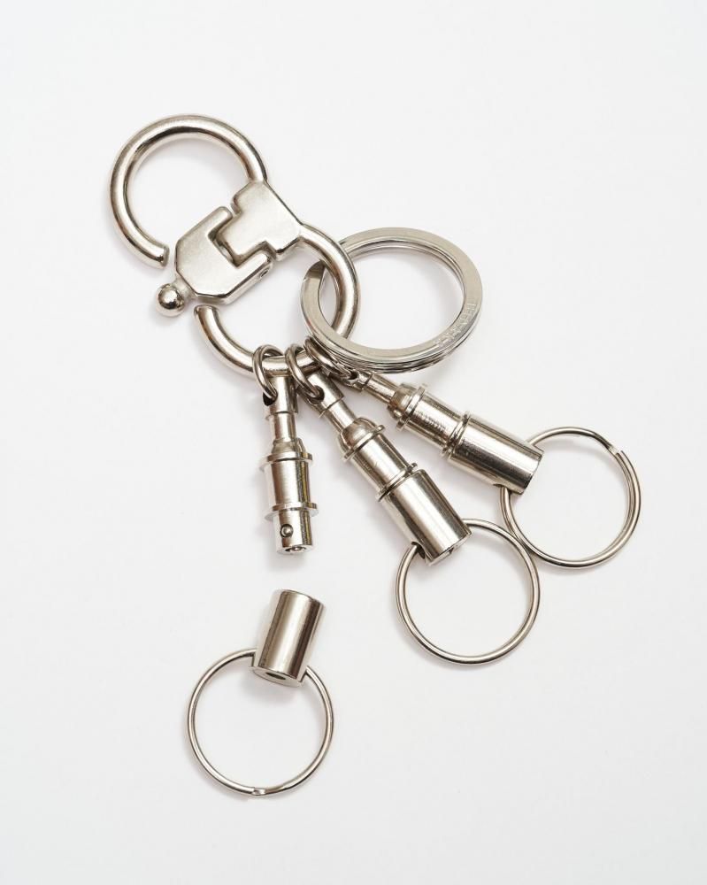 HIDAKA<br />RELEASE KEYCHAIN / SILVER<img class='new_mark_img2' src='https://img.shop-pro.jp/img/new/icons14.gif' style='border:none;display:inline;margin:0px;padding:0px;width:auto;' />