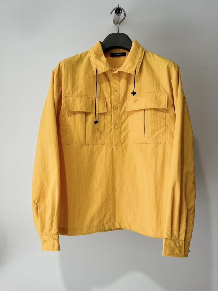 LITTLE.BEDROOM<br />anorak tech shirt / yellow<img class='new_mark_img2' src='https://img.shop-pro.jp/img/new/icons14.gif' style='border:none;display:inline;margin:0px;padding:0px;width:auto;' />