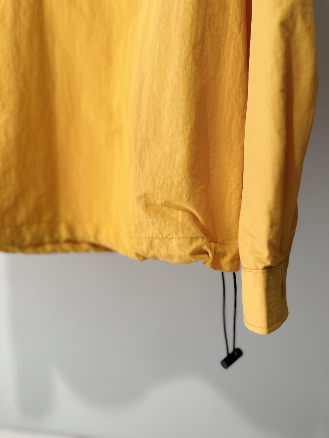 LITTLE.BEDROOM<br />anorak tech shirt / yellow<img class='new_mark_img2' src='https://img.shop-pro.jp/img/new/icons14.gif' style='border:none;display:inline;margin:0px;padding:0px;width:auto;' />