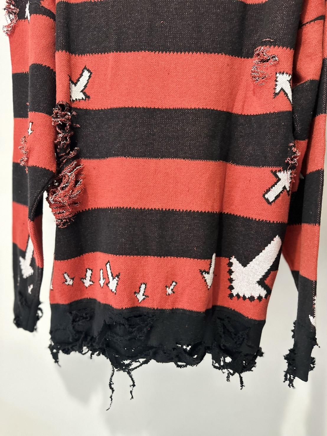 LITTLE.BEDROOM<br />damage alert knit / red&black<img class='new_mark_img2' src='https://img.shop-pro.jp/img/new/icons14.gif' style='border:none;display:inline;margin:0px;padding:0px;width:auto;' />