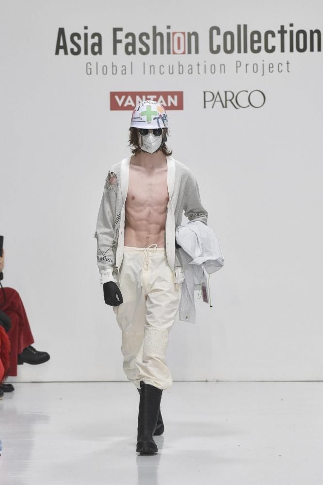 LITTLE.BEDROOM<br />damage alert cardigan / white<img class='new_mark_img2' src='https://img.shop-pro.jp/img/new/icons14.gif' style='border:none;display:inline;margin:0px;padding:0px;width:auto;' />