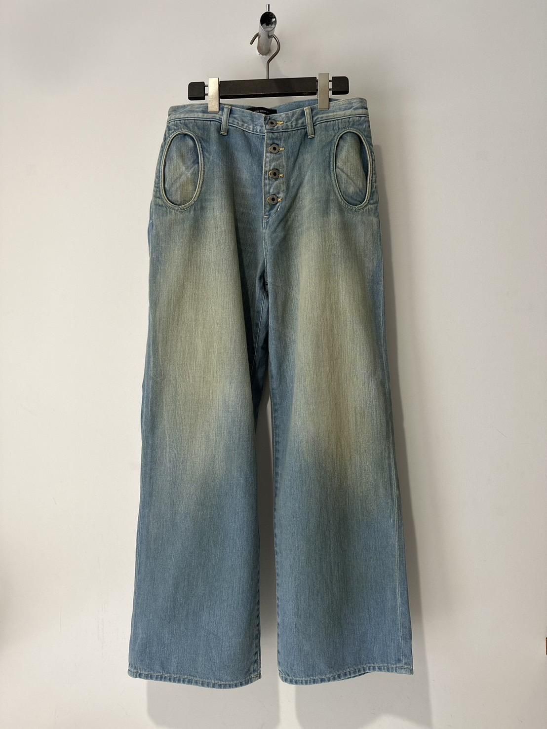 LITTLE.BEDROOM<br />warp hole denim / light Indigo<img class='new_mark_img2' src='https://img.shop-pro.jp/img/new/icons14.gif' style='border:none;display:inline;margin:0px;padding:0px;width:auto;' />