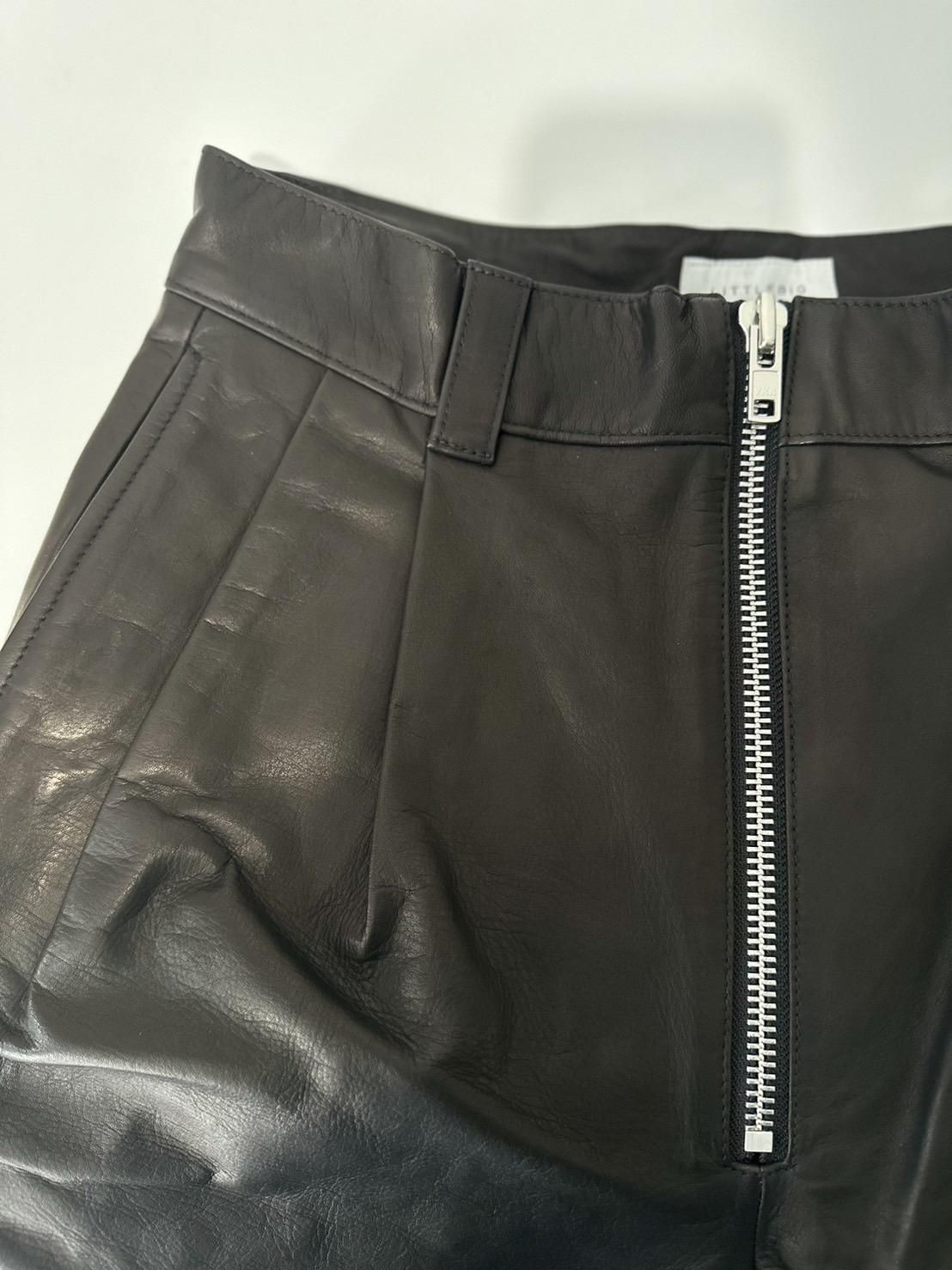 LITTLEBIG<br />Leather Shorts / Black<img class='new_mark_img2' src='https://img.shop-pro.jp/img/new/icons14.gif' style='border:none;display:inline;margin:0px;padding:0px;width:auto;' />