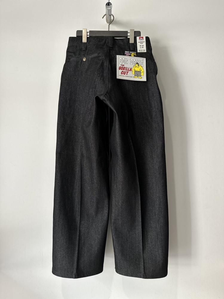 BEN DAVIS/٥ǥӥ<br />GORILLA CUT PANTS / BLACK DENIM<img class='new_mark_img2' src='https://img.shop-pro.jp/img/new/icons14.gif' style='border:none;display:inline;margin:0px;padding:0px;width:auto;' />