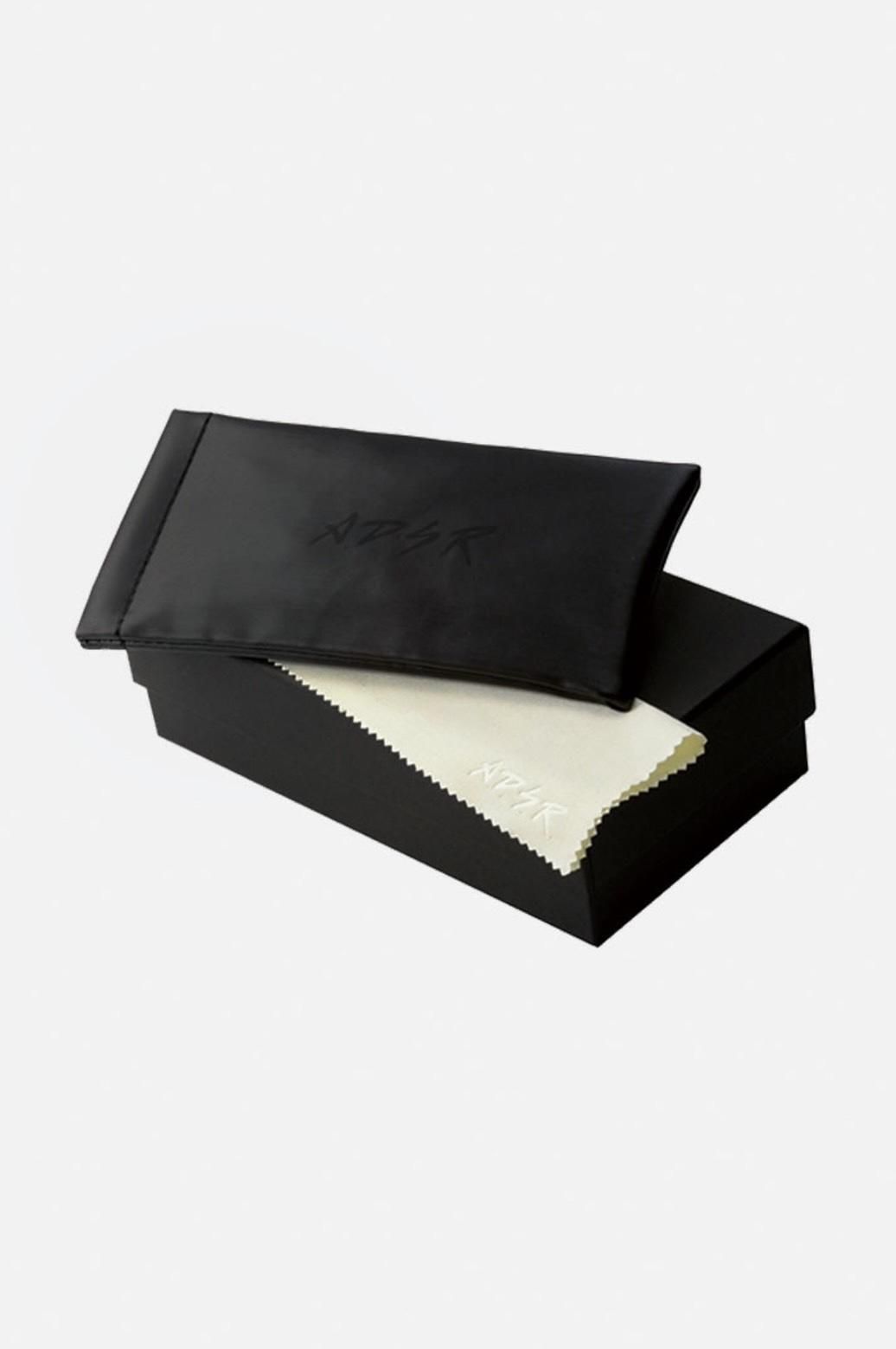 A.D.S.R.<br />JEAN / Silver(Clear)<img class='new_mark_img2' src='https://img.shop-pro.jp/img/new/icons14.gif' style='border:none;display:inline;margin:0px;padding:0px;width:auto;' />