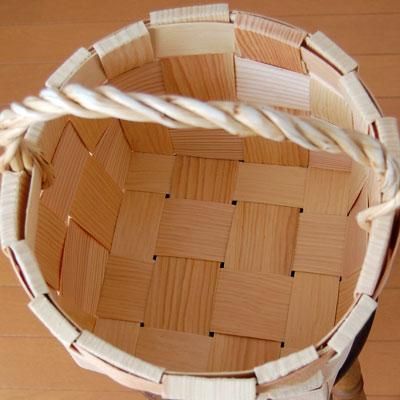 モミの木のかご/フィンランド/Mサイズ - 青森のあけびかご・根曲り竹