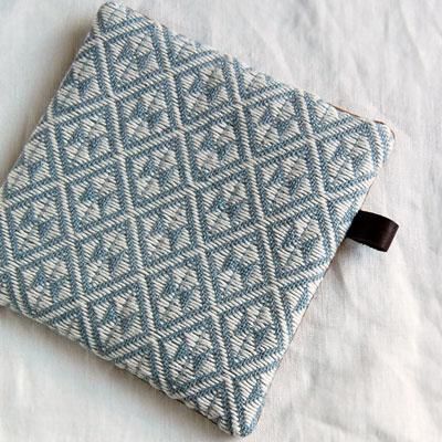 【あけぼの樣専用】こぎん刺しフリーマット こぎん刺しポットマット（コースター）・紺地に白色・糸入り四ッ