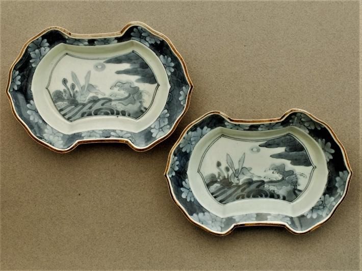 浜野まゆみさん　染付兎紋分銅形皿 浜野まゆみ 染付兎紋分銅形皿 - 草堂