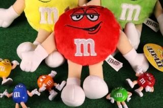 m&m's ぬいぐるみ ② 🍫M&M'sプラッシュ🍫 M&Msのぬいぐるみが入荷しました✨ 触り