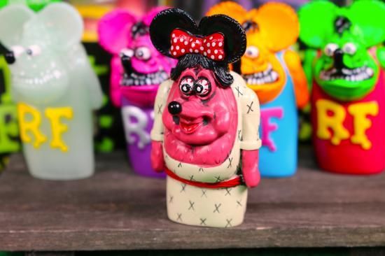 Ratfink ライターキャップ カップケーキ 輸入雑貨 海外雑貨 直輸入 アメリカ雑貨 イギリス雑貨 アメ雑 キーリング キーホルダー キーチェーン ラットフィンク 新潟のアメリカン雑貨屋といえば Honeymustard ハニマスニイガタ Ratfink ライターキャップ カップケーキ 輸入雑貨 海外雑貨 直輸入 アメリカ雑貨 イギリス雑貨 アメ雑 キーリング キーホルダー キーチェーン ラットフィンク 新潟のアメリカン雑貨屋といえば Honeymustard ハニマスニイガタ