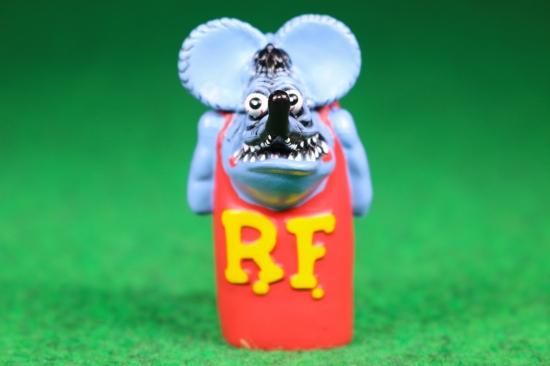 Ratfink ライターキャップ ライトブルー レッド 輸入雑貨 海外雑貨 直輸入 アメリカ雑貨 イギリス雑貨 アメ雑 キーリング キーホルダー キーチェーン ラットフィンク 新潟のアメリカン雑貨屋といえば Honeymustard ハニマスニイガタ Ratfink ライターキャップ ライトブルー レッド 輸入雑貨 海外雑貨 直輸入 アメリカ雑貨 イギリス雑貨 アメ雑 キーリング キーホルダー キーチェーン ラットフィンク 新潟のアメリカン雑貨屋といえば Honeymustard ハニマスニイガタ
