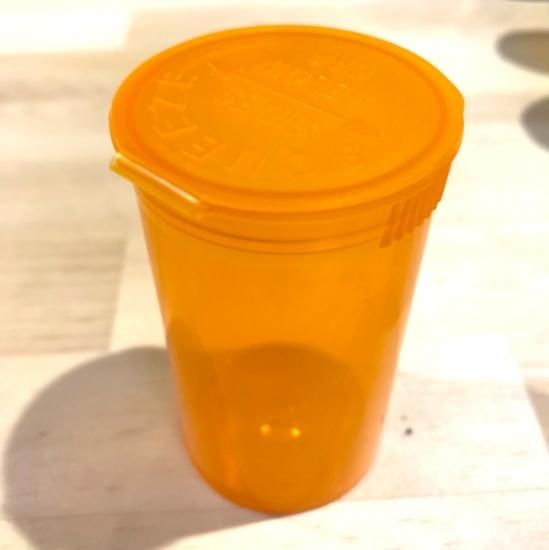 Bial Case L ピルケース 小物入れ オレンジ 輸入雑貨 海外雑貨 直輸入 アメリカ雑貨 新潟のアメリカン雑貨屋といえば Honeymustard ハニマスニイガタ Bial Case L ピルケース 小物入れ オレンジ 輸入雑貨 海外雑貨 直輸入 アメリカ雑貨 新潟のアメリカン雑貨屋といえば Honeymustard ハニマスニイガタ