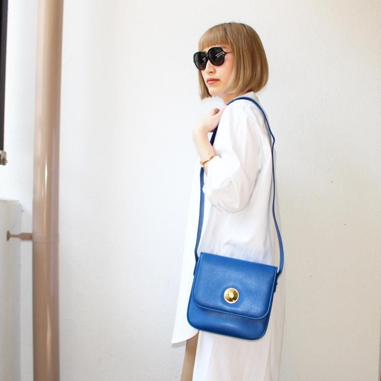 レザーショルダーバッグ ブルー ヴィンテージ|エムシーエム MCM