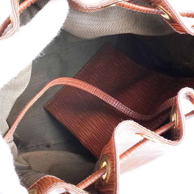 ヴィンテージ　フェンディ　ロゴ押し巾着　ショルダーバッグ　 FENDI　巾着 ロゴ型押し巾着ショルダーバッグ キャメル ヴィンテージ