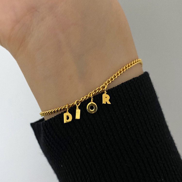 ディオール Dior ロゴチャームブレスレット ゴールド ヴィンテージ - ヴィンテージブランドの通販ショップRILISH
