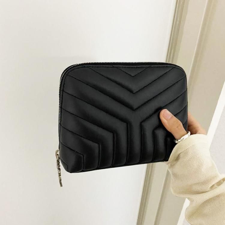 イヴサンローラン キルティングポーチ レザー　ブラック ノベルティ】 イヴサンローラン Y.S.L コスメポーチミニ