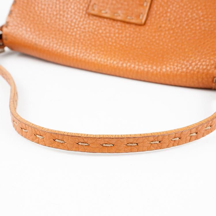 【高級ライン】 フェンディ セレリア　ステッチ　ハンド マンマバケット　FF金具 楽天市場】【バッグ】FENDI フェンディ セレリア マンマバケット