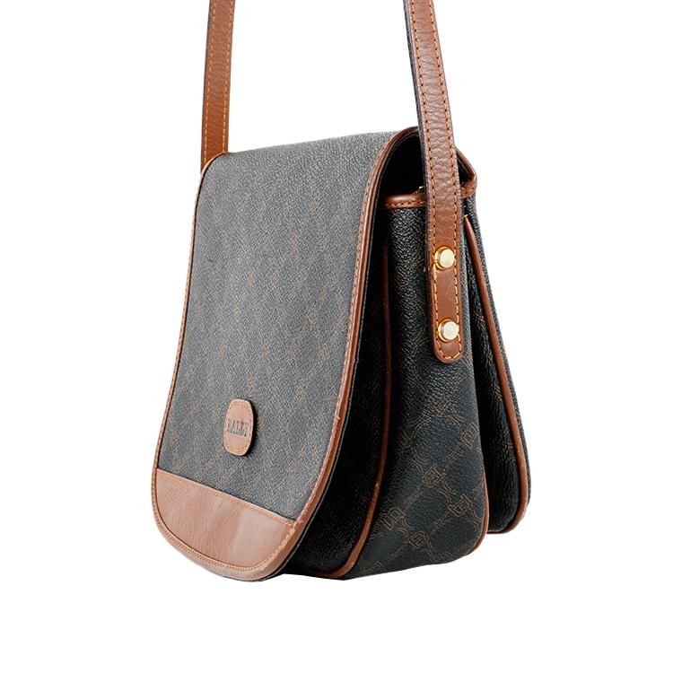 ロゴ総柄ショルダーバッグ ブラック×キャメル ヴィンテージ