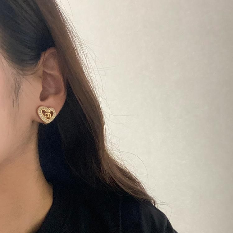 CDロゴ×ラインストーンハートイヤリング ゴールド ヴィンテージ