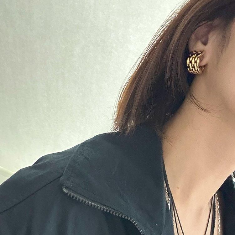 Dior ピアスゴールドクリスタル30 Montaigne ピアス片耳