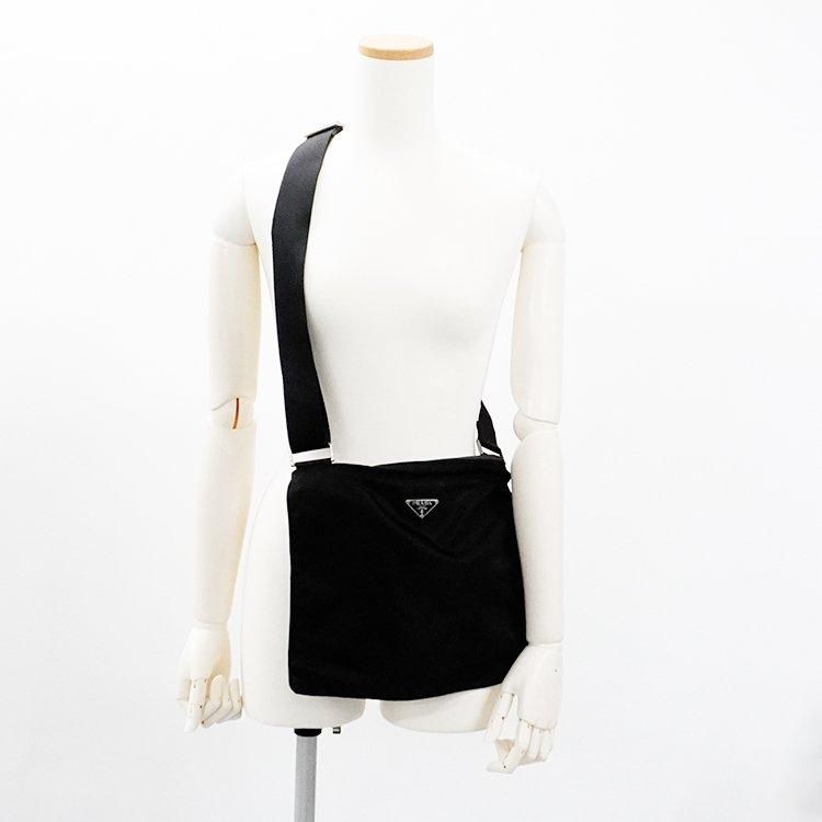 【良品】PRADA 三角ロゴスクエアショルダーバッグ ブラック 三角ロゴスクエアショルダーバッグ ブラック ヴィンテージ