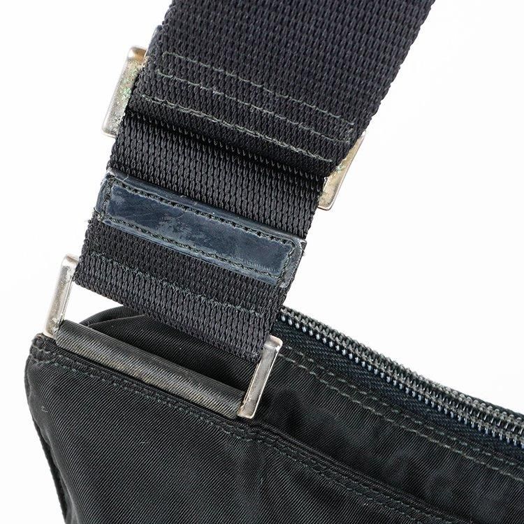 【良品】PRADA 三角ロゴスクエアショルダーバッグ ブラック 三角ロゴスクエアショルダーバッグ ブラック ヴィンテージ