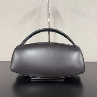 LOEWE ロエべ ロゴ刻印レザーラウンドバッグ ブラック ヴィンテージの商品画像